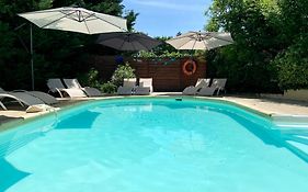 Le Cocon Bohème - parking privé - piscine chauffée - espace bien-être avec Spa